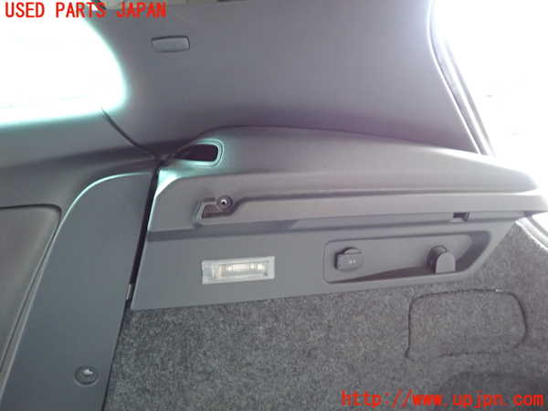 2UPJ-9241627675]VW シロッコR(13CDL)右リアピラートリム 中古_5