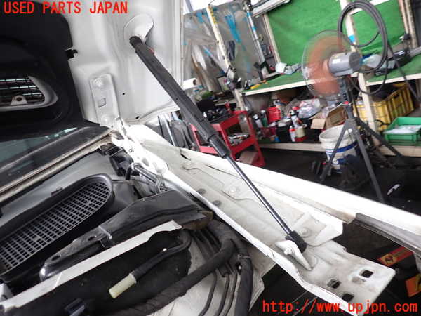 2UPJ-9241631068]ベンツ R350 4MATIC W251(251065)ボンネットダンパー 中古_2
