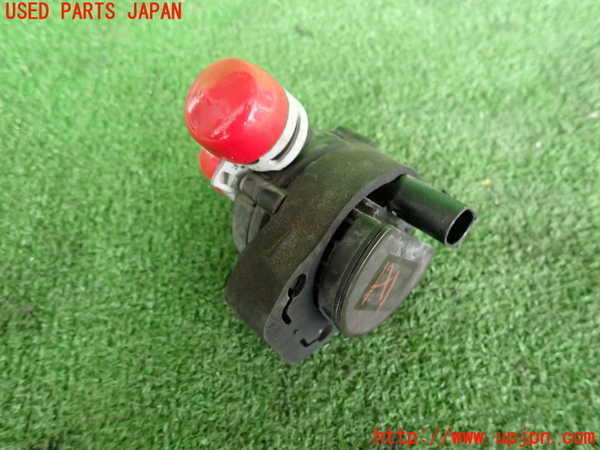 2UPJ-9241632110]ベンツ R350 4MATIC W251(251065)ウォーターポンプ 中古_2