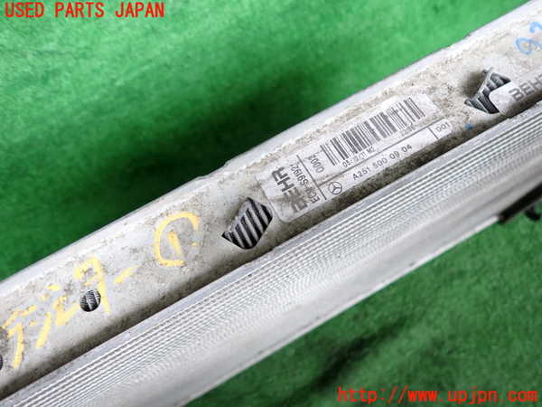 2UPJ-9241632321]ベンツ R350 4MATIC W251(251065)ラジエーター1 中古_2