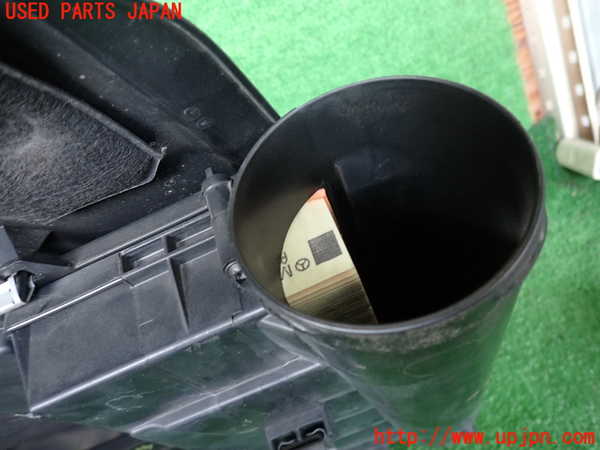 2UPJ-9241632560]ベンツ R350 4MATIC W251(251065)エアクリーナーボックス 中古_2