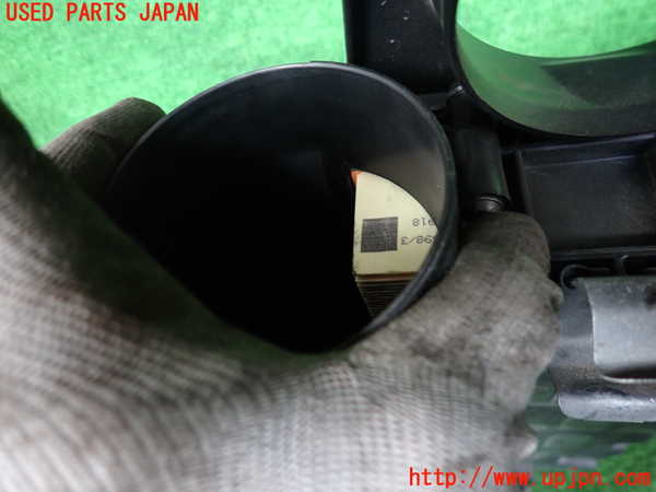 2UPJ-9241632560]ベンツ R350 4MATIC W251(251065)エアクリーナーボックス 中古_3