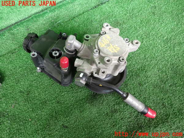 2UPJ-9241634250]ベンツ R350 4MATIC W251(251065)パワステポンプ 中古_2