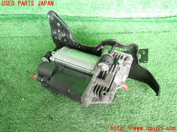 2UPJ-9241635535]ベンツ R350 4MATIC W251(251065)エアサスポンプ 中古_2