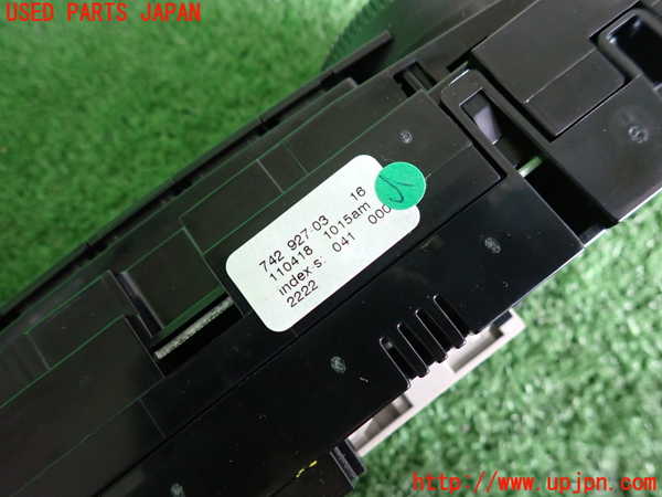 2UPJ-9241636066]ベンツ R350 4MATIC W251(251065)エアコンスイッチ1 中古_3
