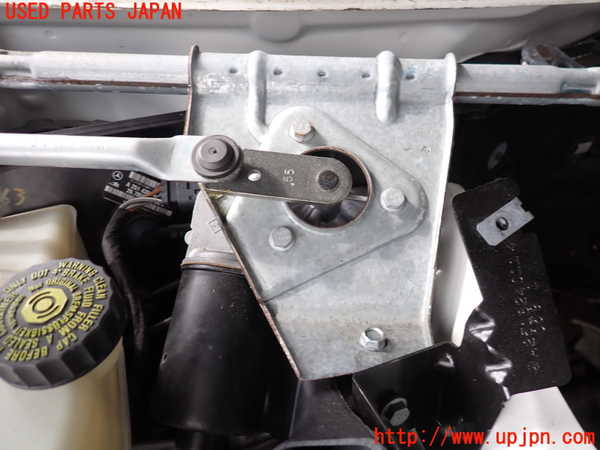 2UPJ-9241636770]ベンツ R350 4MATIC W251(251065)フロントワイパーモーター 中古_2
