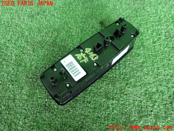 2UPJ-9241636240]ベンツ R350 4MATIC W251(251065)右前パワーウィンドウスイッチ 中古_2