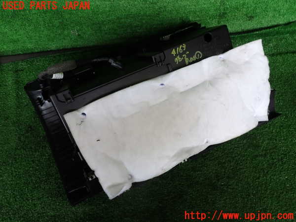 2UPJ-9241637516]ベンツ R350 4MATIC W251(251065)グローブボックス1 中古_4