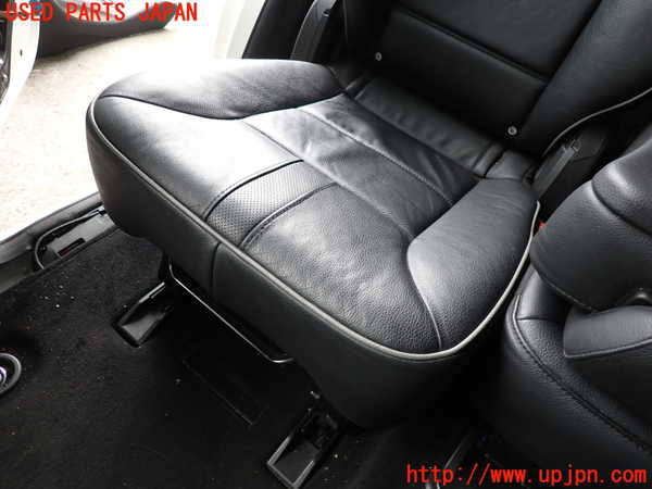 2UPJ-9241637145]ベンツ R350 4MATIC W251(251065)右2列目シート 中古_3