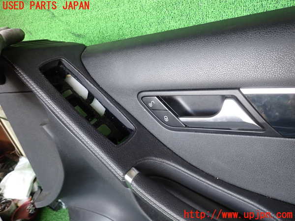 2UPJ-9241631234]ベンツ R350 4MATIC W251(251065)右前ドア内張り 中古_2