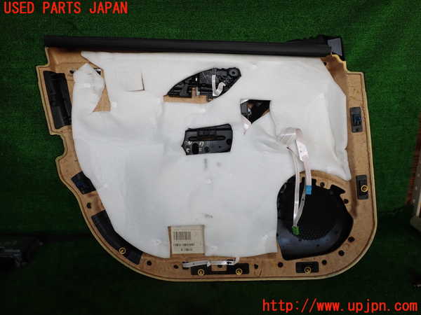 2UPJ-9241631234]ベンツ R350 4MATIC W251(251065)右前ドア内張り 中古_3