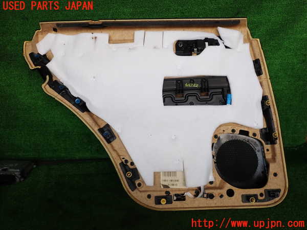 2UPJ-9241631294]ベンツ R350 4MATIC W251(251065)右後ドア内張り 中古_3