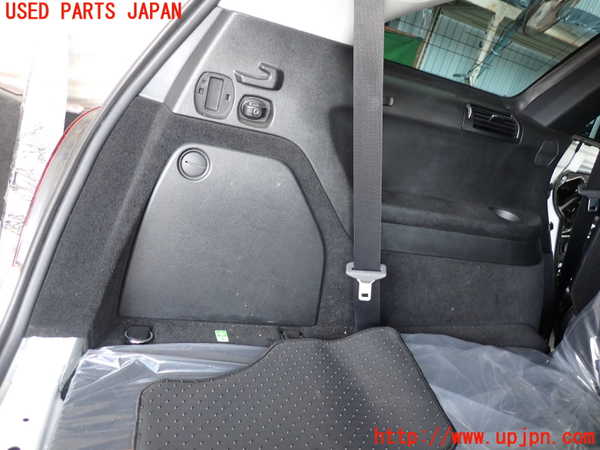2UPJ-9241637680]ベンツ R350 4MATIC W251(251065)左リアピラートリム 中古_3