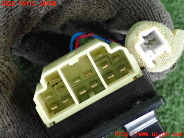 2UPJ-9241646240]ブルーバード(EU12)右前パワーウィンドウスイッチ 中古_4