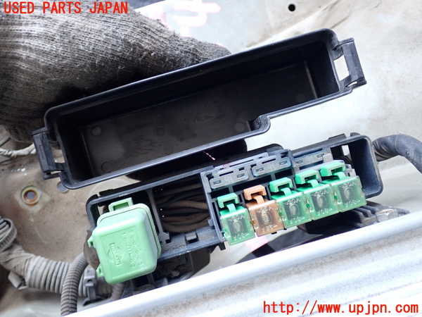 2UPJ-9241646743]ブルーバード(EU12)ヒューズボックス3 中古 (エンジンルーム 助手席側)_2