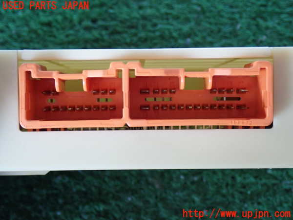 2UPJ-9241656147]ハイラックスサーフ(RZN185W)コンピューター2 中古 88650-35070_2