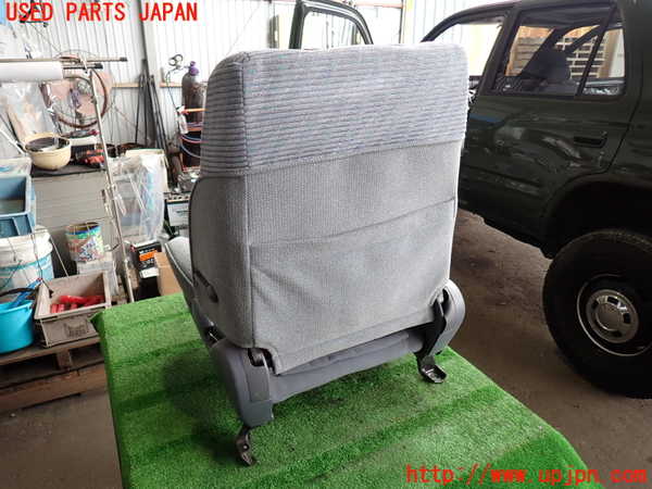 2UPJ-9241657035]ハイラックスサーフ(RZN185W)運転席シート 中古_4