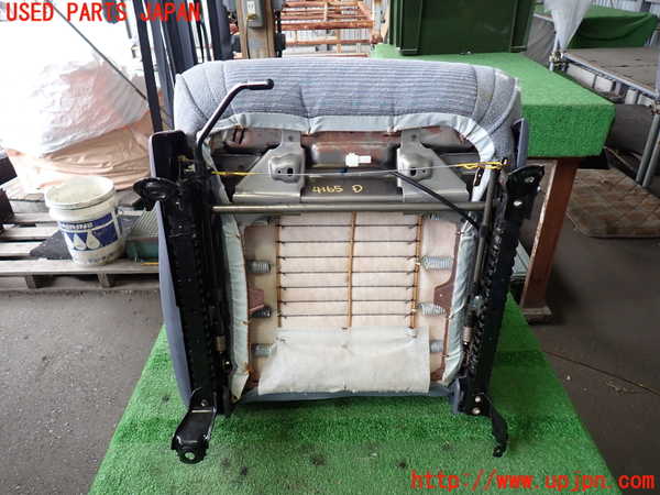 2UPJ-9241657035]ハイラックスサーフ(RZN185W)運転席シート 中古_5