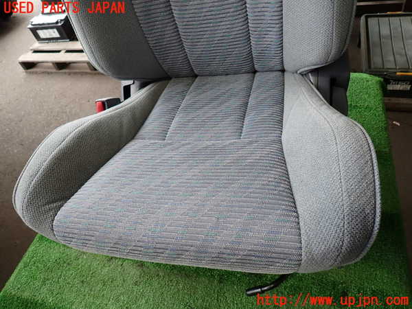 2UPJ-9241657065]ハイラックスサーフ(RZN185W)助手席シート 中古_2