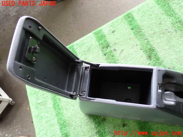 2UPJ-9241657540]ハイラックスサーフ(RZN185W)センターコンソール 中古_2