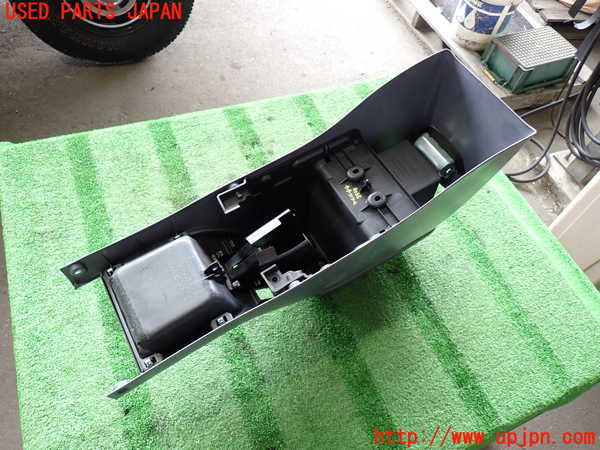2UPJ-9241657540]ハイラックスサーフ(RZN185W)センターコンソール 中古_4