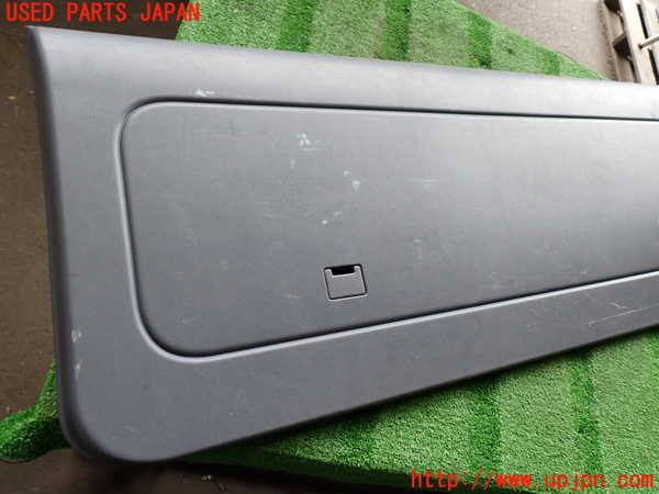 2UPJ-9241651578]ハイラックスサーフ(RZN185W)バックドア内張り 中古_2