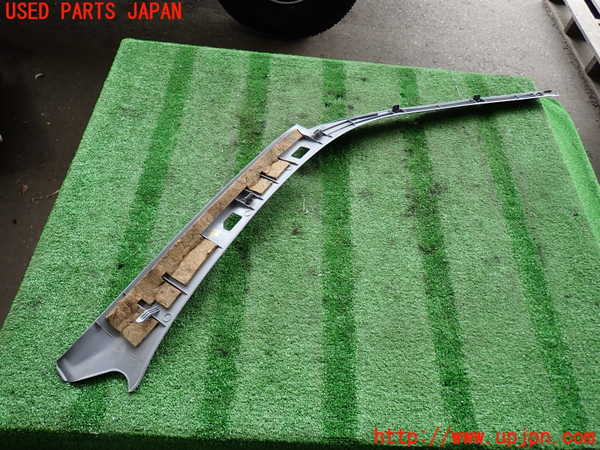 2UPJ-9241657660]ハイラックスサーフ(RZN185W)左フロントピラートリム 中古_4