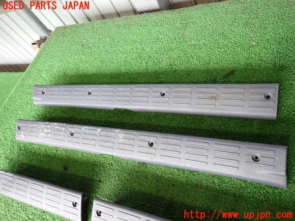 2UPJ-9241657740]ハイラックスサーフ(RZN185W)スカッフプレート 中古_2