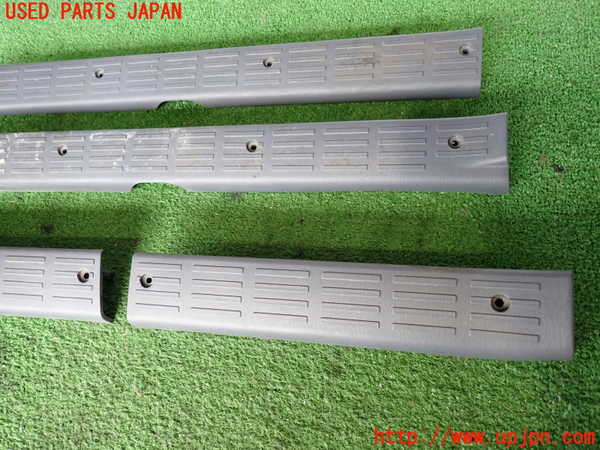 2UPJ-9241657740]ハイラックスサーフ(RZN185W)スカッフプレート 中古_3