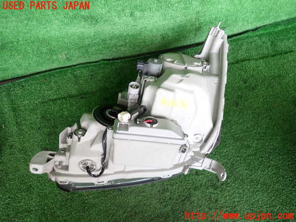 2UPJ-9241661130]セルシオ(UCF30)右ヘッドライト HID 中古_2