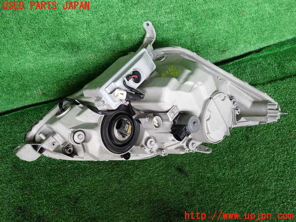 2UPJ-9241661132]セルシオ(UCF30)左ヘッドライト HID 中古_2