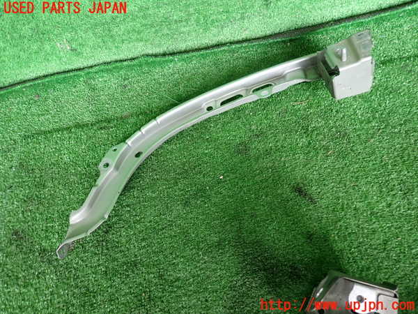 2UPJ-9241661140]セルシオ(UCF30)右ヘッドライトリム 中古_2