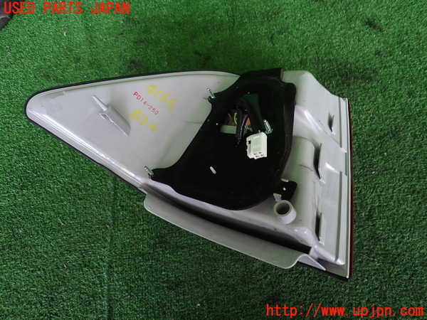 2UPJ-9241661530]セルシオ(UCF30)右テールランプ 中古_2
