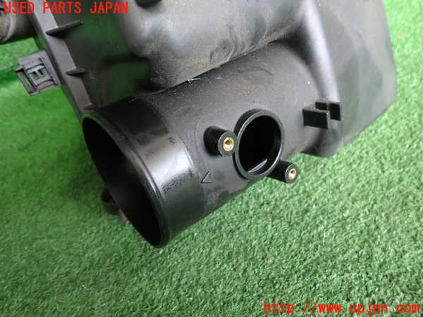 2UPJ-9241662560]セルシオ(UCF30)エアクリーナーボックス 中古_2