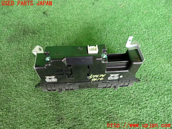 2UPJ-9241666066]セルシオ(UCF30)エアコンスイッチ1 中古_2