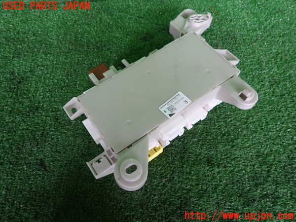 2UPJ-9241666742]セルシオ(UCF30)ヒューズボックス2(室内助手席側) 中古_2