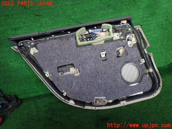 2UPJ-9241661294]セルシオ(UCF30)右後ドア内張り 中古_3