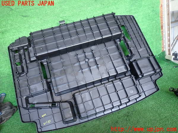 2UPJ-9241667772]セルシオ(UCF30)ラゲッジトレイ2 中古_2