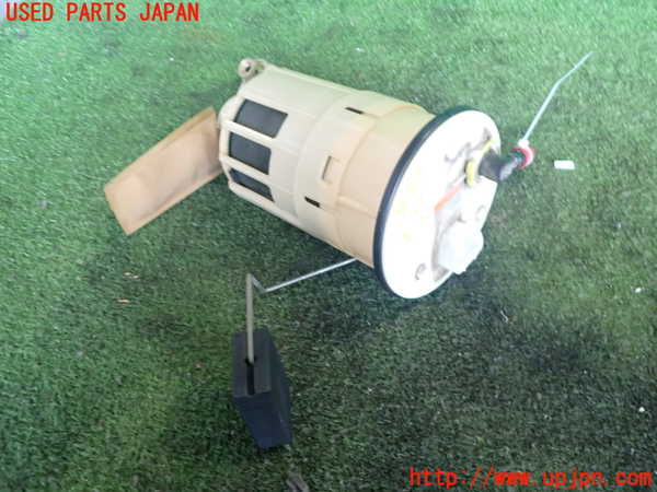 2UPJ-9241672510]アルテッツァ(SXE10)燃料ポンプ 中古_2
