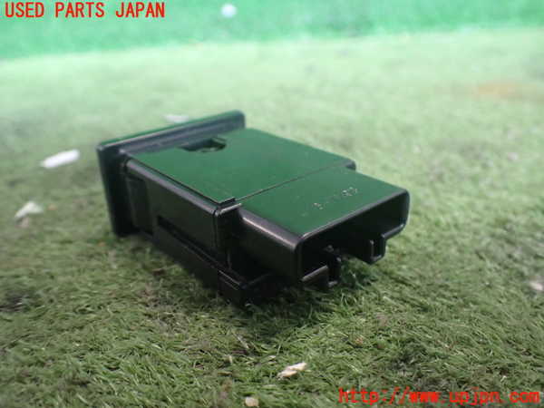 2UPJ-9241676306]アルテッツァ(SXE10)スイッチ1 中古 (TRC OFF  SNOW)_2