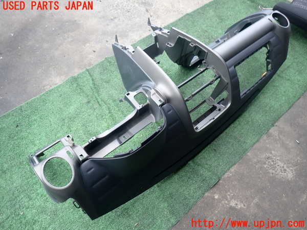 2UPJ-9241677505]アルテッツァ(SXE10)ダッシュボード 中古_3