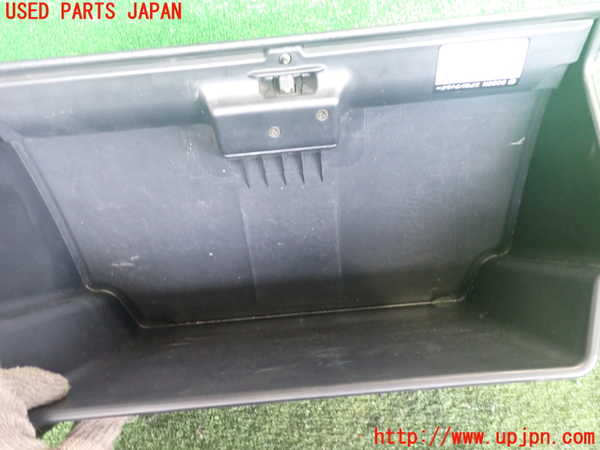 2UPJ-9241677516]アルテッツァ(SXE10)グローブボックス1 中古_3