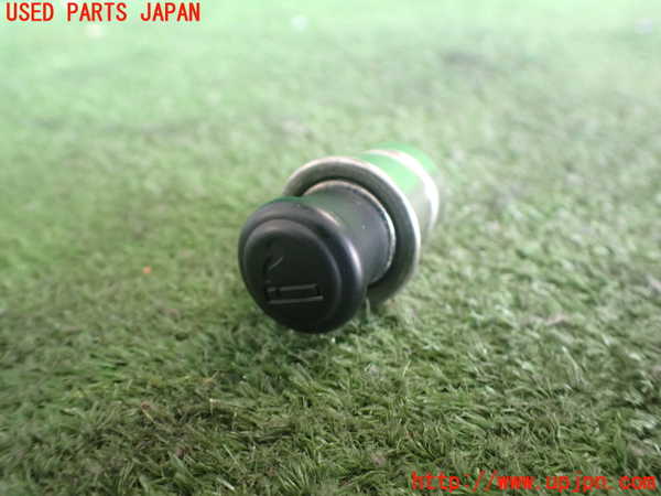 2UPJ-9241677815]アルテッツァ(SXE10)シガライター 中古_2