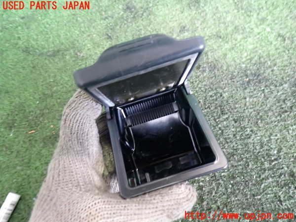 2UPJ-9241677821]アルテッツァ(SXE10)灰皿1 中古_2