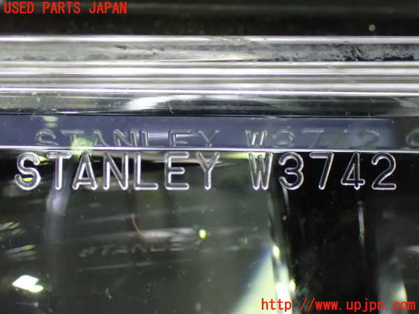 1UPJ-9241681180]オデッセイ(RC1)右フォグ 中古_3
