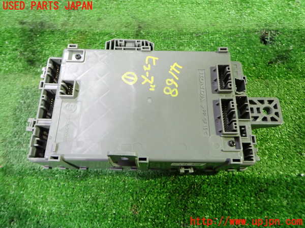 1UPJ-9241686741]オデッセイ(RC1)ヒューズボックス1 中古_2