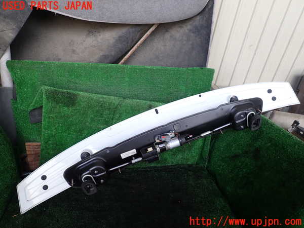 1UPJ-9241691520]ジャガー・Fタイプ コンバーチブル(J60MA)リアスポイラー 中古_3
