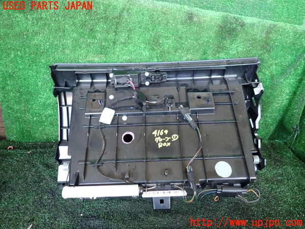 1UPJ-9241697516]ジャガー・Fタイプ コンバーチブル(J60MA)グローブボックス1 中古_3