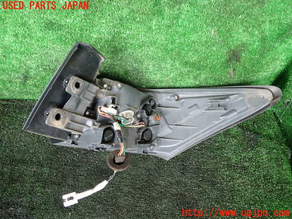 1UPJ-9241701536]レクサス・CT200h(ZWA10)左テールランプ 中古_3