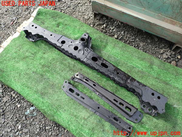 1UPJ-9241705296]レクサス・CT200h(ZWA10)メンバー1 中古_2